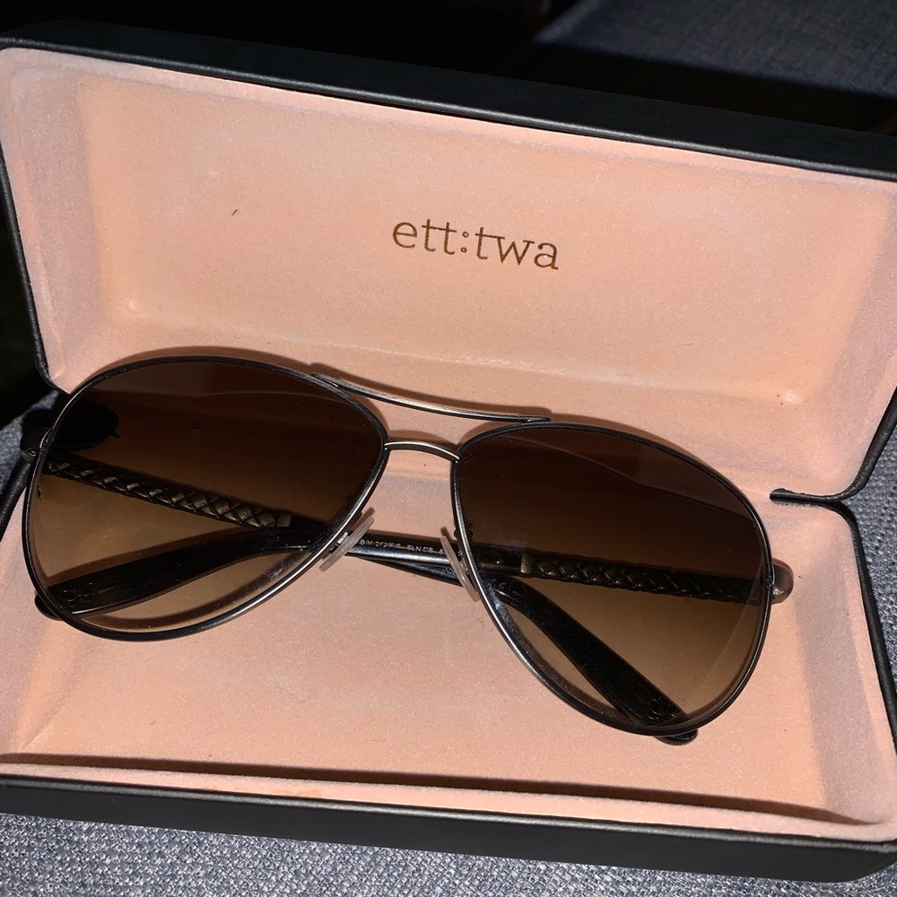 NWOT: Ett: Twa Anthropology Sunglasses